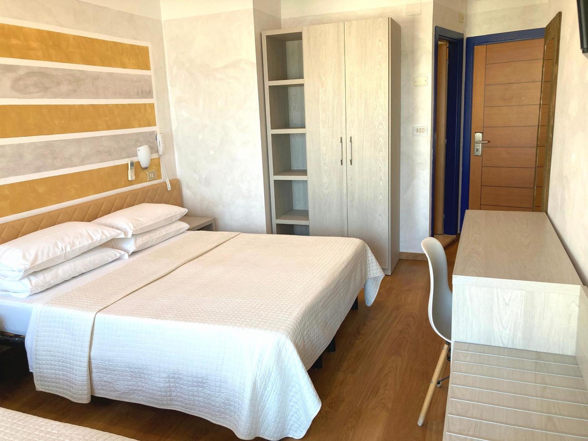 Hotel Diplomatic ريتشوني المظهر الخارجي الصورة