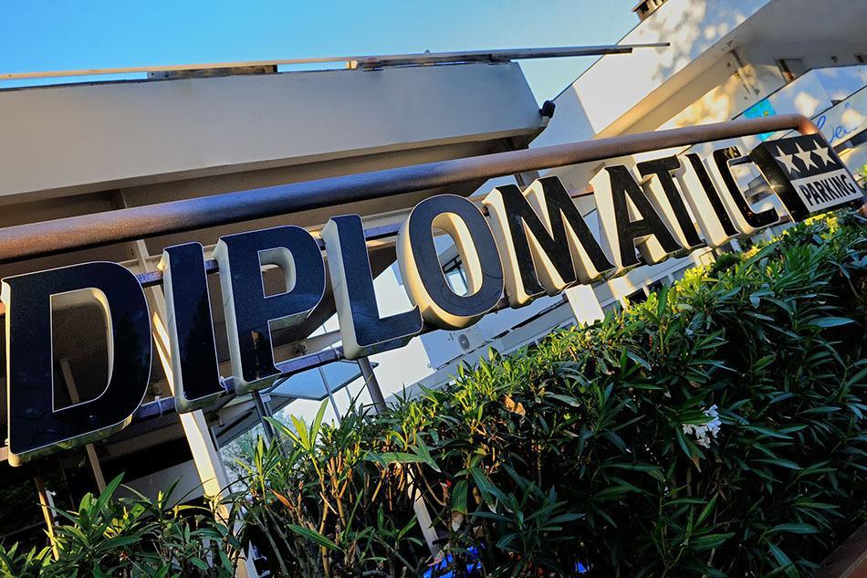Hotel Diplomatic ريتشوني المظهر الخارجي الصورة