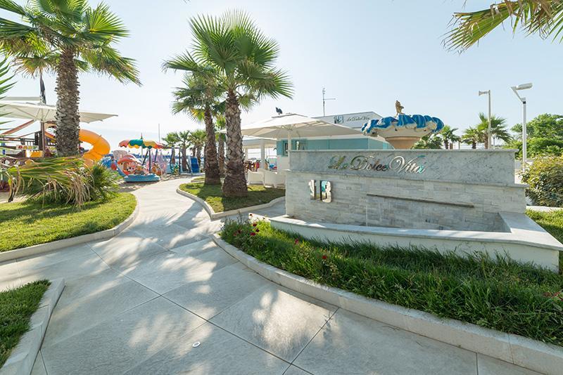 Hotel Diplomatic ريتشوني المظهر الخارجي الصورة