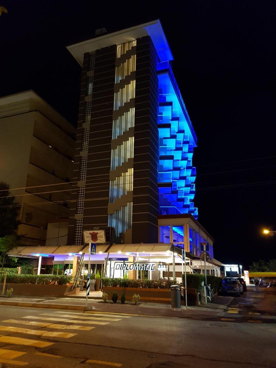 Hotel Diplomatic ريتشوني المظهر الخارجي الصورة